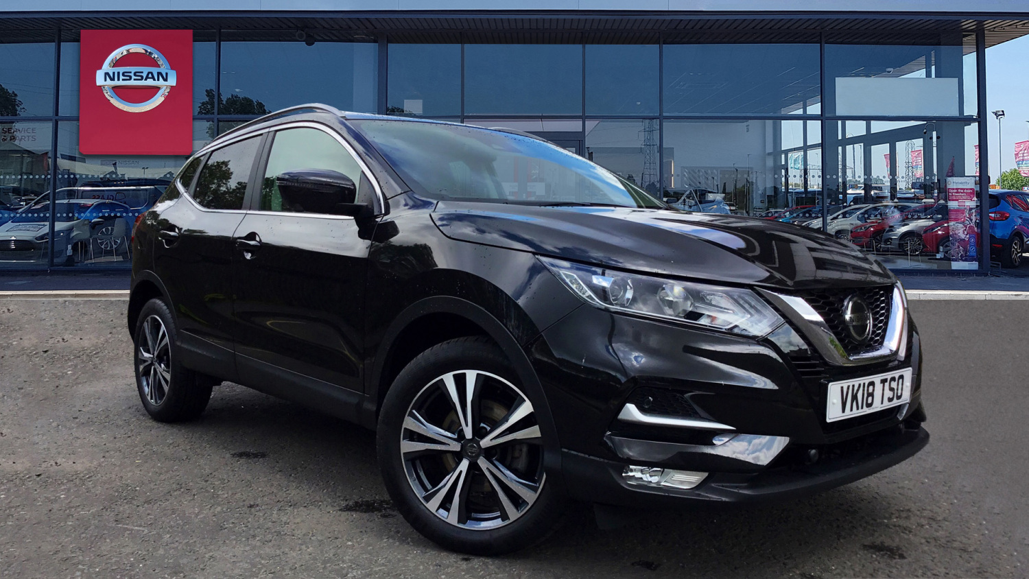 Buy Online Nissan Qashqai 1.5 dCi NConnecta [Glass Roof Pack] 5dr